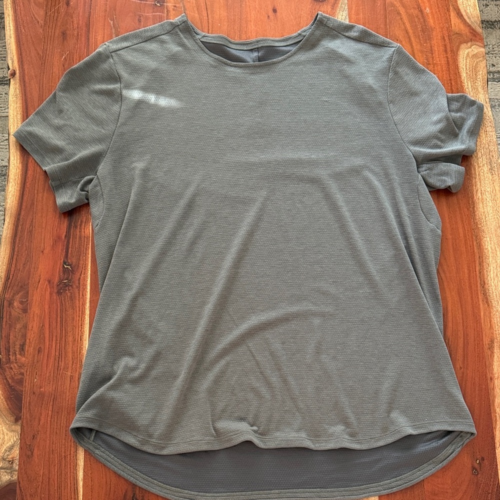 lululemon athletica Gray Short Sleeve Tee